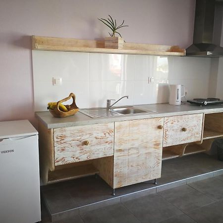 Apartments By The Sea Gazi Екстериор снимка